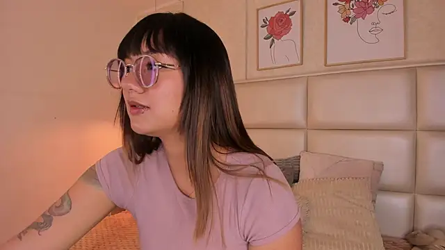 Aily Yozuko online show from March 31, 2026, 2:13 am