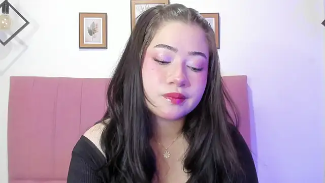 GENNESIS LOVE online show from November 2, 2025, 9:42 pm