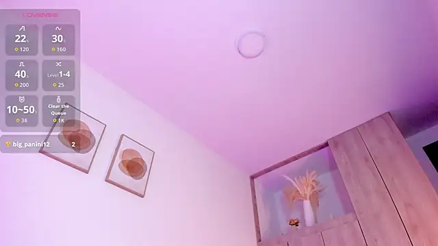 Mia 222 online show from March 3, 2026, 11:06 am