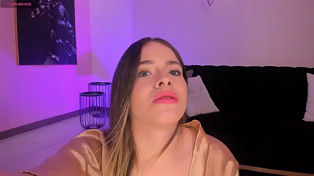 Snapshot of DonnaStonne chatting on March 11, 2025, 9:59 pm DonnaStonne online show from March 11, 2025, 9:59 pm