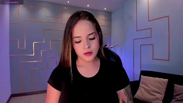 Snapshot of DonnaStonne chatting on February 20, 2025, 7:19 pm DonnaStonne online show from February 20, 2025, 7:19 pm