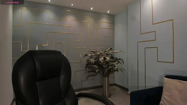 Snapshot of DonnaStonne chatting on February 23, 2025, 5:50 pm DonnaStonne online show from February 23, 2025, 5:50 pm