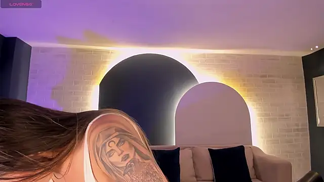 Snapshot of DonnaStonne chatting on September 23, 2025, 3:35 am DonnaStonne online show from September 23, 2025, 3:35 am