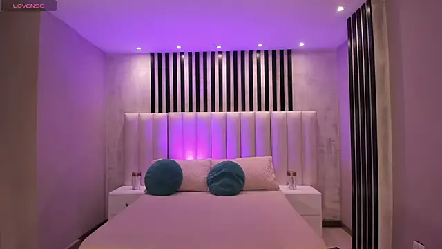 Snapshot of DonnaStonne chatting on September 30, 2025, 3:45 am DonnaStonne online show from September 30, 2025, 3:45 am