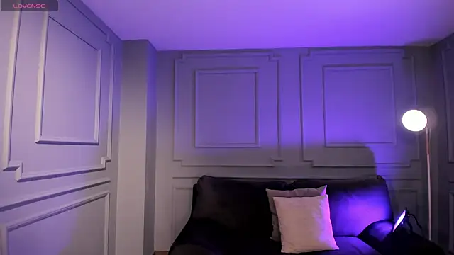 Snapshot of DonnaStonne chatting on October 1, 2025, 3:55 am DonnaStonne online show from October 1, 2025, 3:55 am