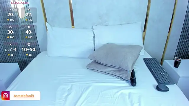 amor smith  online show from October 29, 2025, 3:05 am