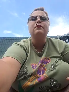 nikoleadina online show from July 9, 2026, 1:10 pm