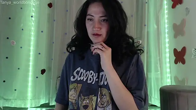 Snapshot of Tanya_WorldBondage chatting on April 8, 2026, 1:18 am Tanya WorldBondage online show from April 8, 2026, 1:18 am