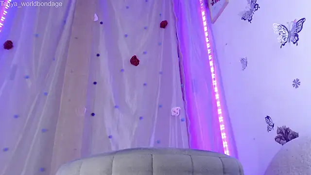 Snapshot of Tanya_WorldBondage chatting on June 12, 2026, 11:46 pm Tanya WorldBondage online show from June 12, 2026, 11:46 pm