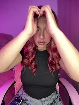 YovngBaby online show from December 4, 2025, 3:27 am