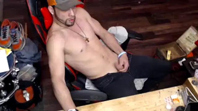 tongueispowerr6d9 online show from May 4, 2026, 6:06 am