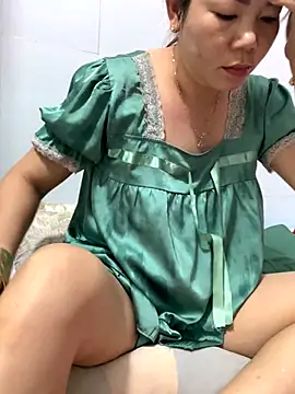 Baby-bigtits online show from October 15, 2025, 11:57 pm