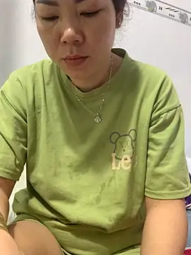 Snapshot of Baby-bigtits chatting on March 18, 2025, 12:08 am Baby-bigtits online show from March 18, 2025, 12:08 am