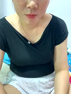 Snapshot of Baby-bigtits chatting on September 14, 2025, 4:35 am Baby-bigtits online show from September 14, 2025, 4:35 am