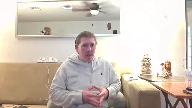 Snapshot of Rock_Pierce chatting on June 13, 2026, 6:17 pm Rock Pierce online show from June 13, 2026, 6:17 pm