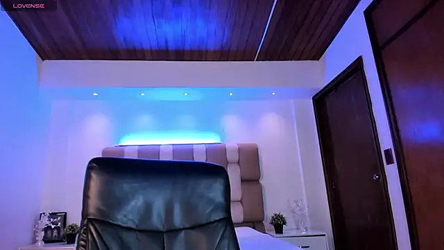 IsabellaaJoness online show from March 18, 2025, 12:06 pm