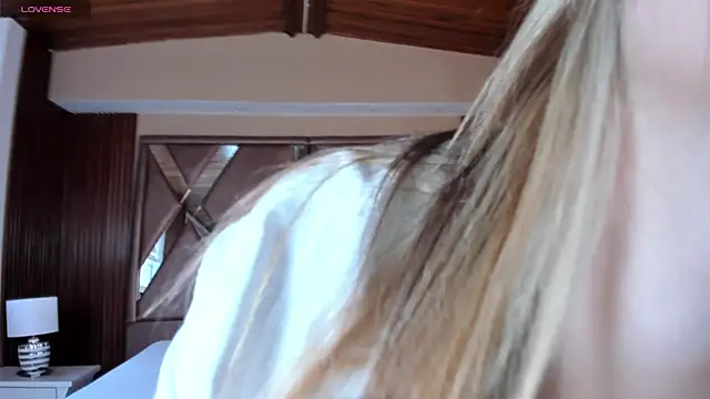 IsabellaaJoness online show from January 16, 2026, 11:47 am