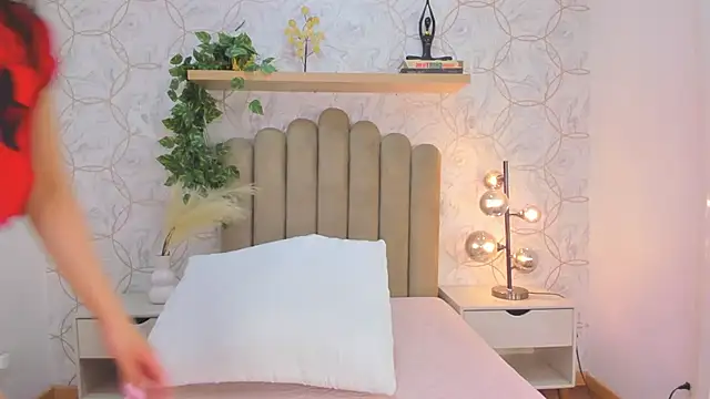 Snapshot of Roma__love chatting on November 26, 2025, 12:38 pm Roma love online show from November 26, 2025, 12:38 pm