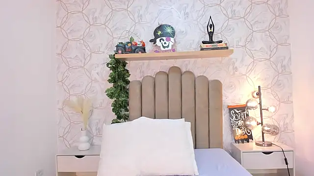 Snapshot of Roma__love chatting on November 1, 2025, 12:10 pm Roma love online show from November 1, 2025, 12:10 pm