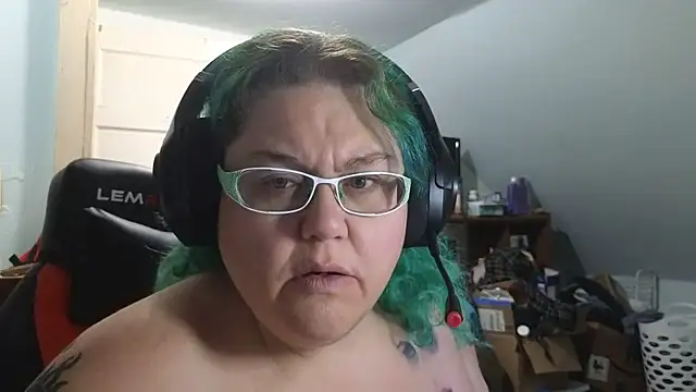 EmberCum online show from November 6, 2025, 8:29 am