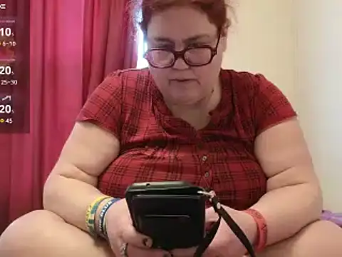 Snapshot of EmberCum chatting on February 10, 2025, 3:21 pm EmberCum online show from February 10, 2025, 3:21 pm