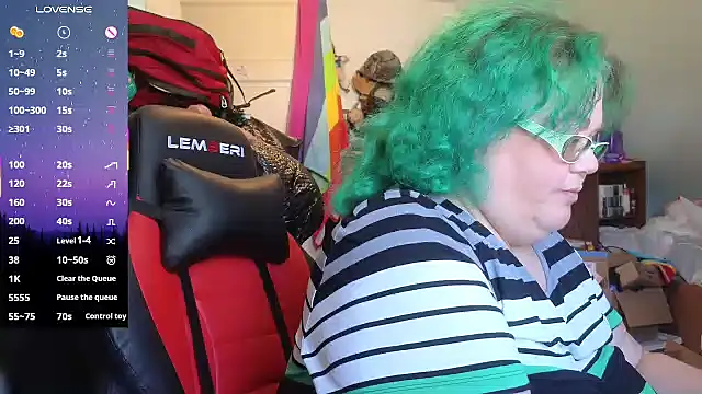 EmberCum online show from October 17, 2025, 4:09 pm