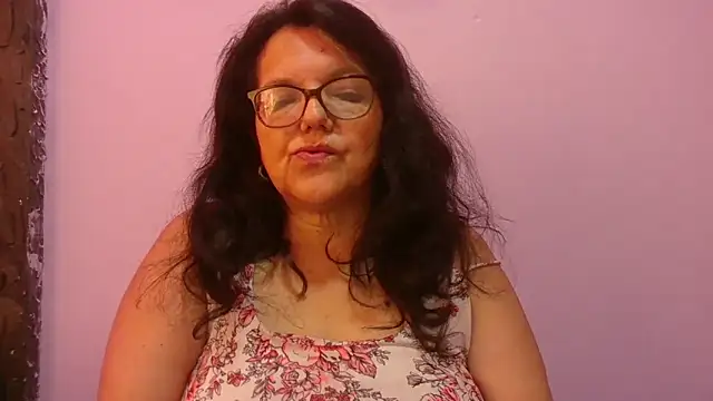 kassandra02 online show from April 20, 2026, 12:41 pm