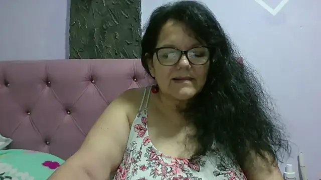 kassandra02 online show from June 9, 2026, 2:56 am