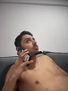 Snapshot of PedroKriocaX chatting on January 7, 2025, 10:41 pm PedroKriocaX online show from January 7, 2025, 10:41 pm