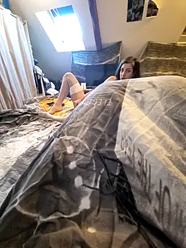 Snapshot of LoLa-69-X chatting on November 4, 2025, 10:19 am LoLa-69-X online show from November 4, 2025, 10:19 am