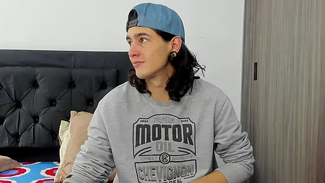 Snapshot of alex_connorr chatting on January 10, 2025, 3:16 pm alex connorr online show from January 10, 2025, 3:16 pm