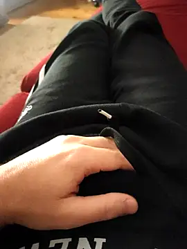 fikoivos online show from October 8, 2025, 8:20 pm