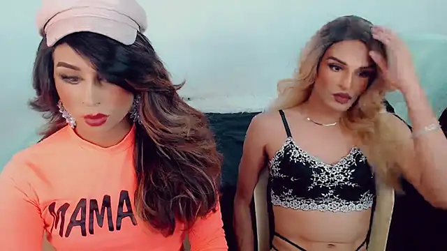 Snapshot of New_Dolls chatting on January 13, 2026, 4:49 am New Dolls online show from January 13, 2026, 4:49 am