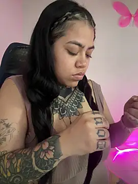 aliensexy online show from February 12, 2026, 7:57 pm