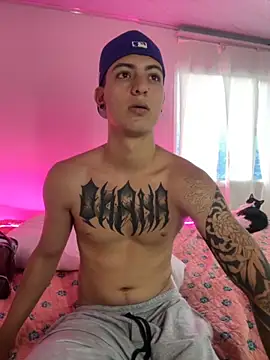 aliensexy online show from September 25, 2025, 10:27 pm