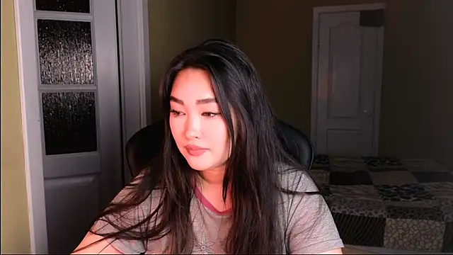 Snapshot of Erica_Wayne chatting on January 29, 2025, 4:19 pm Erica Wayne online show from January 29, 2025, 4:19 pm