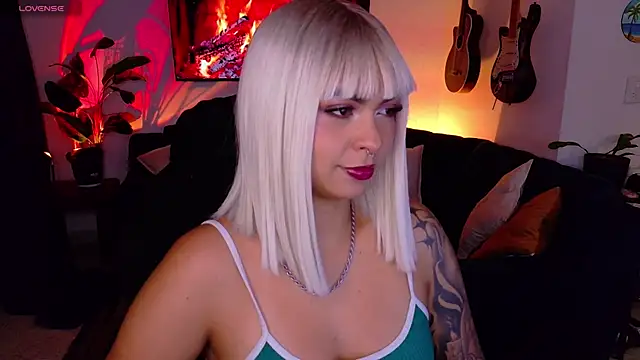 pandorabeker online show from April 7, 2026, 2:02 am