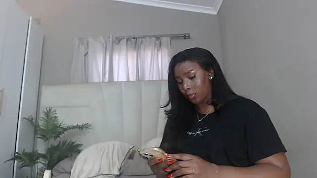 naughtyblackdolie online show from July 29, 2026, 10:58 am