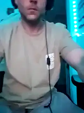 Snapshot of GeneralXMillyX chatting on January 7, 2025, 7:20 am GeneralXMillyX online show from January 7, 2025, 7:20 am