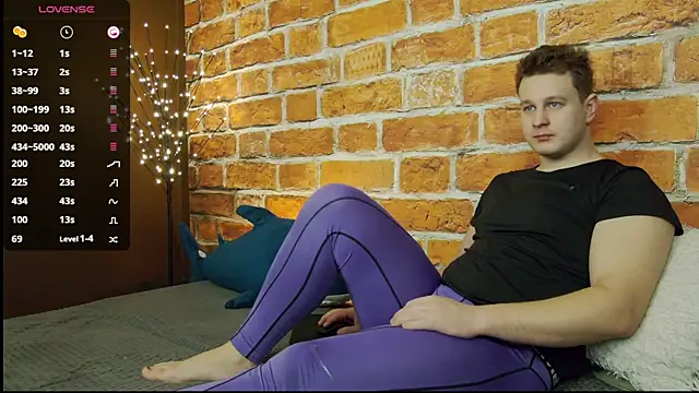 charlie smiley online show from December 17, 2025, 2:05 am