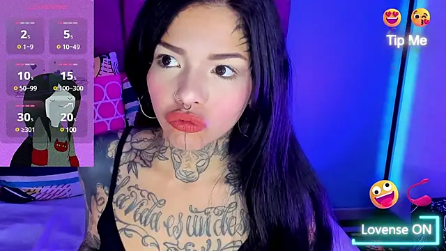 Snapshot of NinaInk chatting on March 1, 2025, 12:45 pm NinaInk online show from March 1, 2025, 12:45 pm