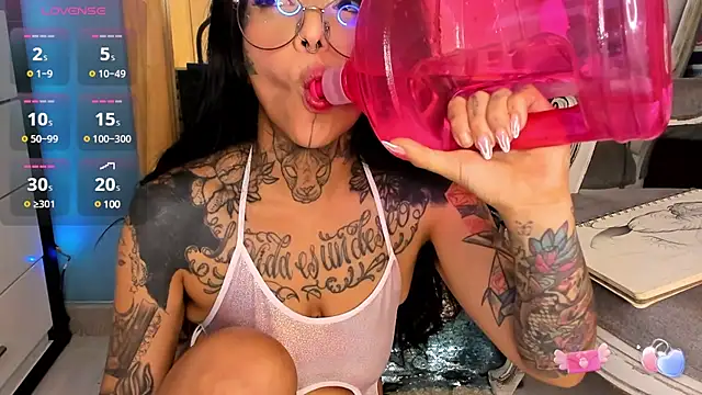 Snapshot of NinaInk chatting on March 13, 2025, 3:17 pm NinaInk online show from March 13, 2025, 3:17 pm