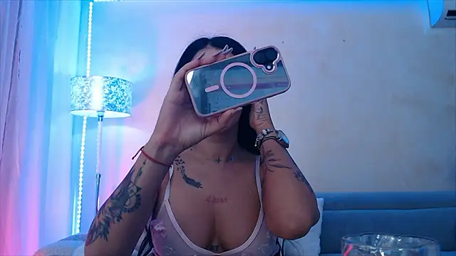 LaylaCruzRose online show from March 27, 2026, 6:44 am