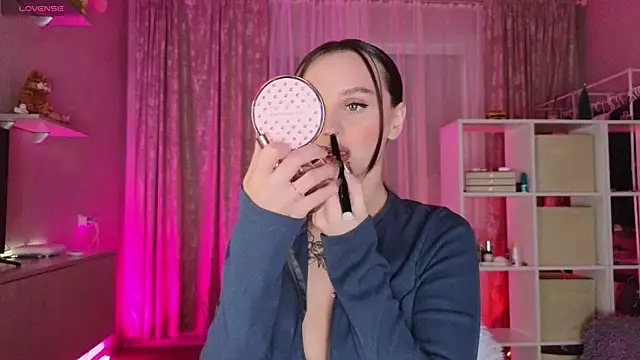 Snapshot of Katy_perry_ chatting on February 16, 2025, 3:58 am Katy perry online show from February 16, 2025, 3:58 am