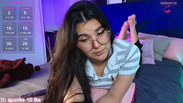 Tifanny grey online show from September 13, 2025, 12:16 pm