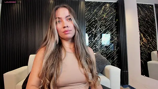 Snapshot of Alessia_Taylorr chatting on February 24, 2025, 11:54 am Alessia Taylorr online show from February 24, 2025, 11:54 am