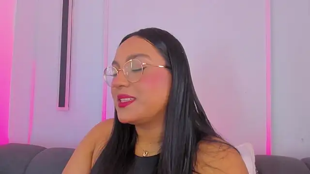 ellamontoya online show from December 3, 2025, 12:37 pm