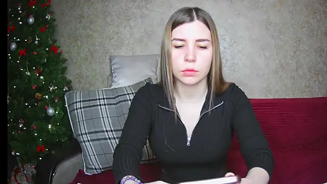 ElllaNuar online show from January 14, 2025, 1:15 am