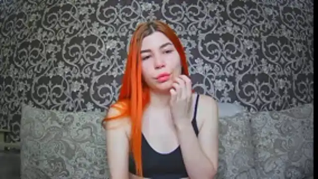 ElllaNuar online show from October 28, 2025, 5:50 am