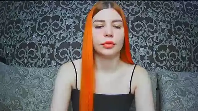 ElllaNuar online show from November 10, 2025, 2:05 am